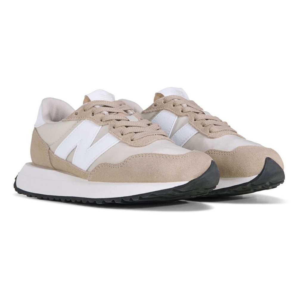 New Balance Women's 237 Retro Sneaker